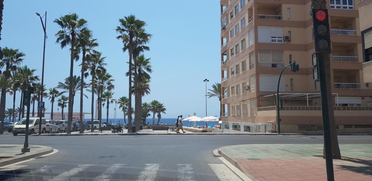 El Rinconcito Cubano En La Playa Lägenhet Almería Exteriör bild